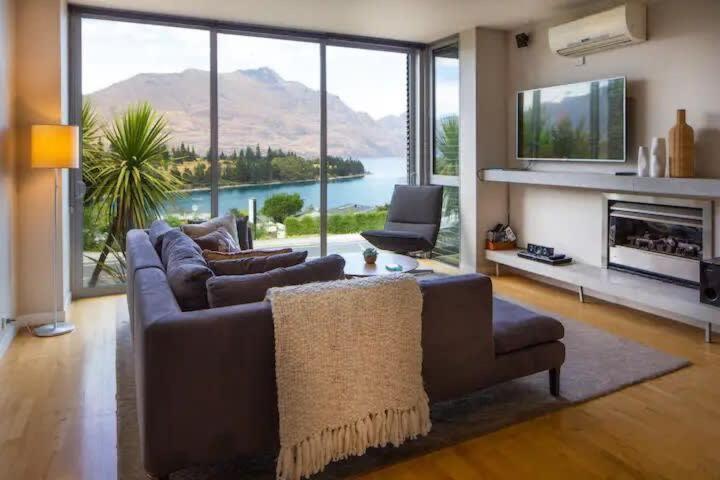 Stunning Lakeview 1 Bedroom Apartment Queenstown Kültér fotó