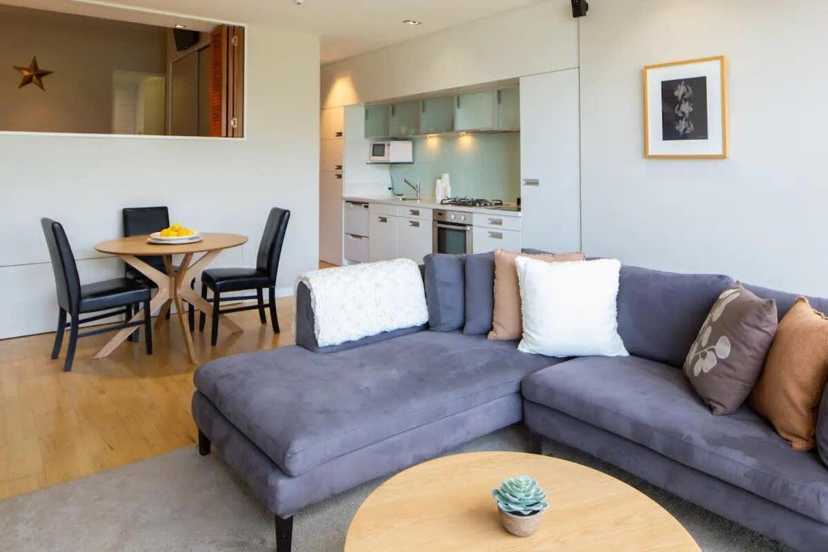 Stunning Lakeview 1 Bedroom Apartment Queenstown Kültér fotó